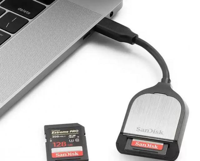 Четец за карти SanDisk Extreme PRO,USB-C, SDDR-409-G46