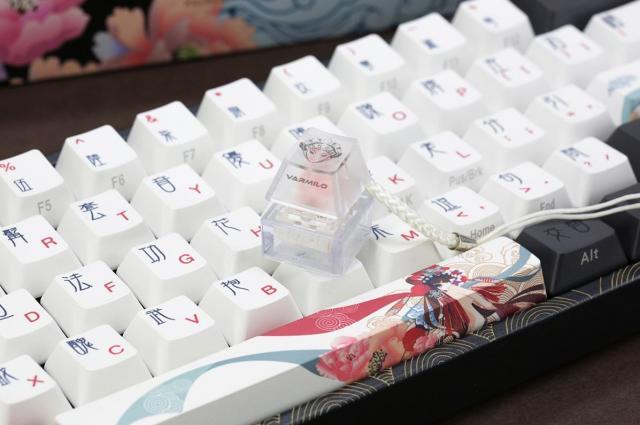 Геймърскa механична клавиатура Ducky x Varmilo Miya Beijing Opera 65%, Cherry MX Red