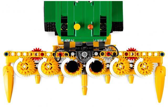 LEGO Technic - John Deere 9700 Forage Harvester - 42168