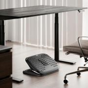 ACT Ергономична регулируема поставка за крака с масажни ролки