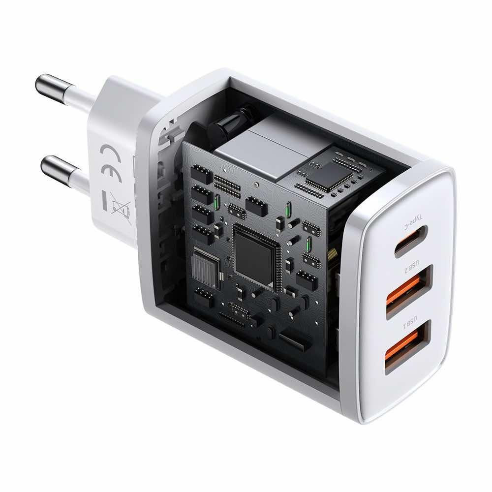 Зарядно устройство Baseus CCXJ-E02 Compact Quick Wall Charger с 2хUSB-A и USB-C 30W бял