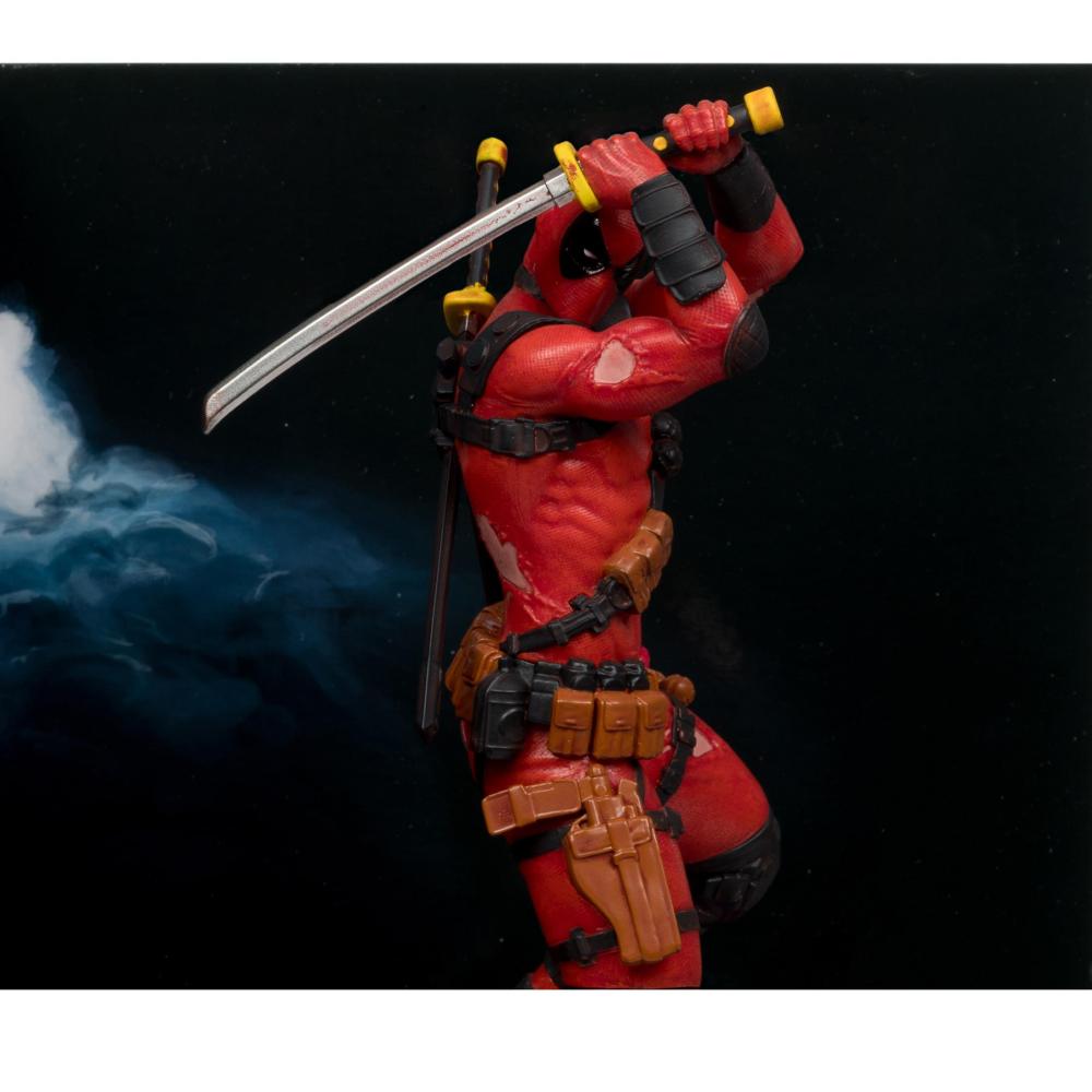 Фигурка Marvel Deadpool 1:10th Scale Collectible with Scene (Deadpool #1) McFarlane