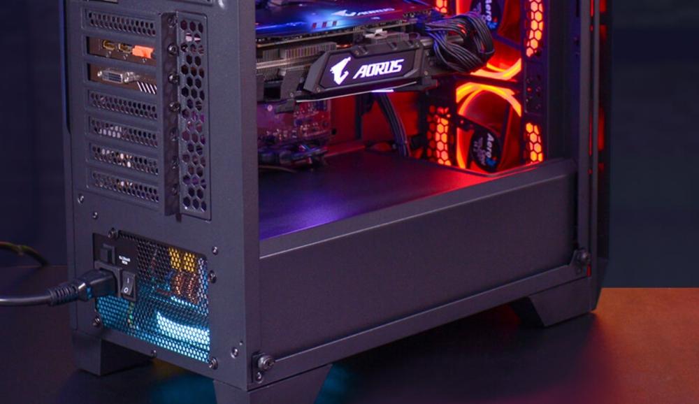 Кутия за настолен компютър Aerocool Cylon Pro RGB прозрачен панел от закалено стъкло CYLON-PRO-G-WT-V2 - бяла