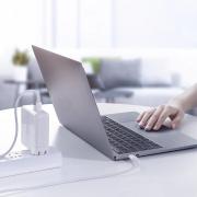 Кабел Ugreen US300 60552, USB-C/USB-C 5А,DATA, 2м - бял